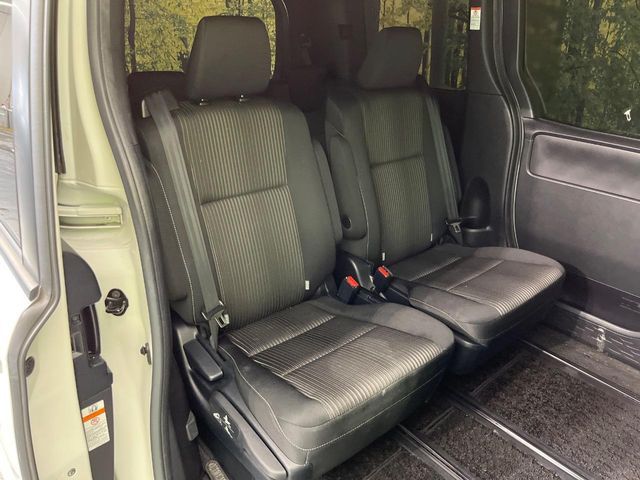 TOYOTA VOXY 2019 Image 31