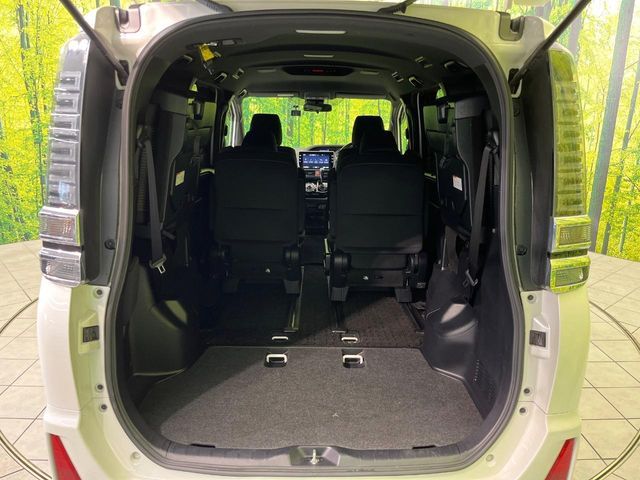 TOYOTA VOXY 2019 Image 31