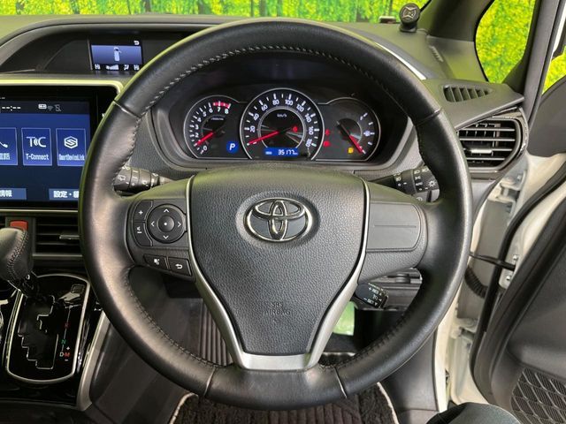 TOYOTA VOXY 2019 Image 31