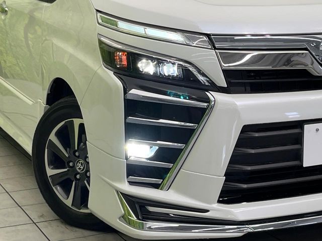 TOYOTA VOXY 2019 Image 31