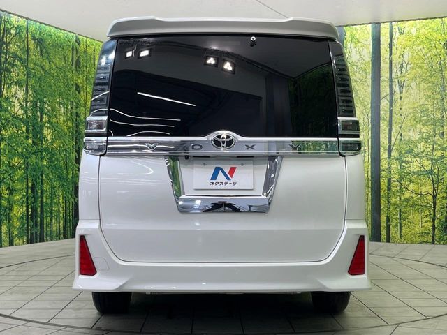 TOYOTA VOXY 2019 Image 31
