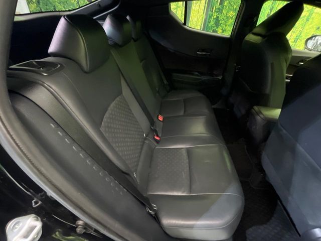 TOYOTA C-HR 2017 Image 31