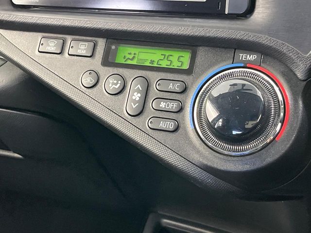 TOYOTA AQUA 2012 Image 31