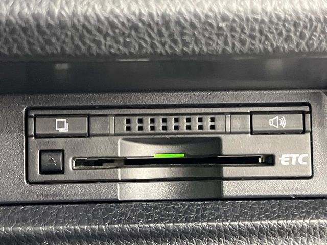 TOYOTA VOXY 2015 Image 31