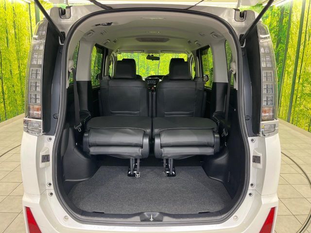 TOYOTA VOXY 2015 Image 31