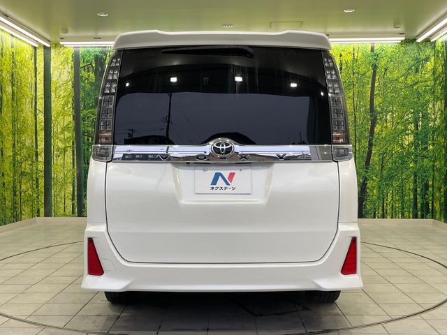 TOYOTA VOXY 2015 Image 31