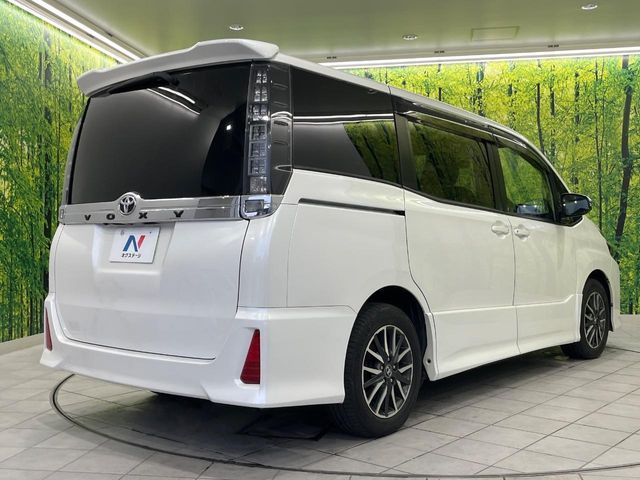 TOYOTA VOXY 2015 Image 31