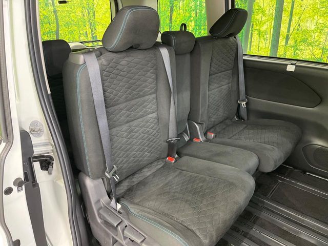 NISSAN SERENA  S-HYBRID 4WD 2017 Image 31