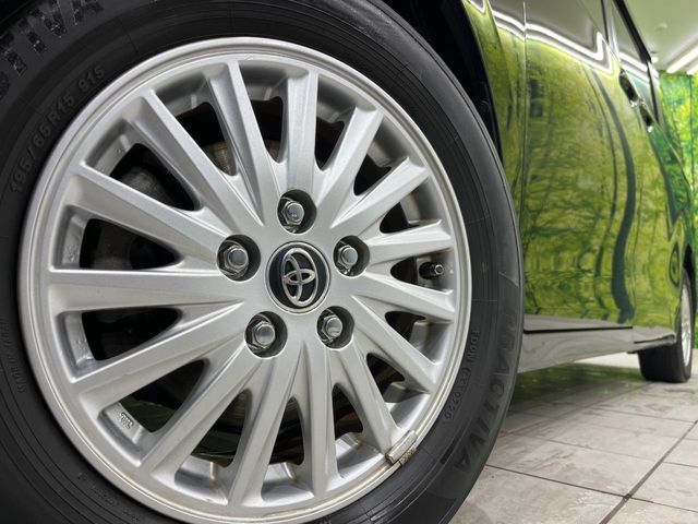 TOYOTA VOXY HYBRID 2014 Image 31