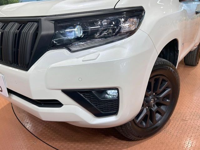 TOYOTA LANDCRUISER PRADO 2023 Image 31