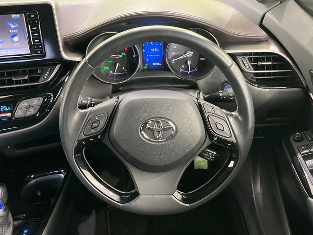 TOYOTA C-HR 2017 Image 31