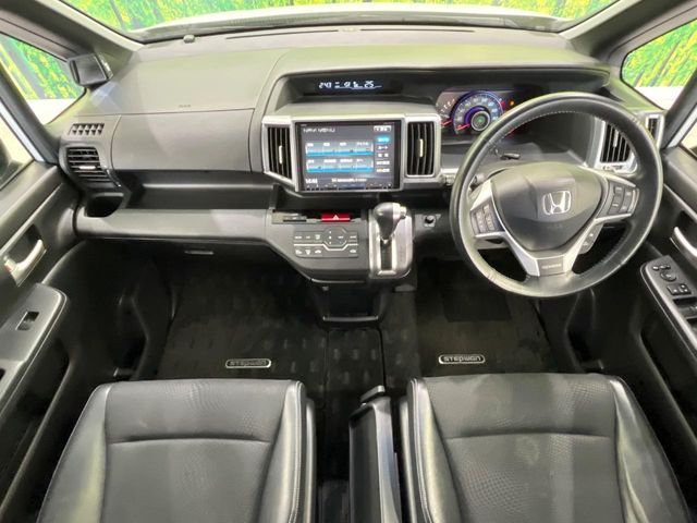 HONDA STEPWAGON SPADA 2013 Image 31