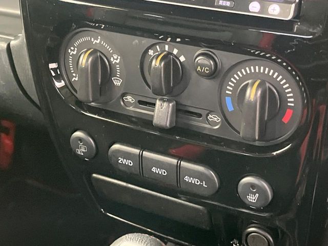 SUZUKI JIMNY 4WD 2012 Image 31