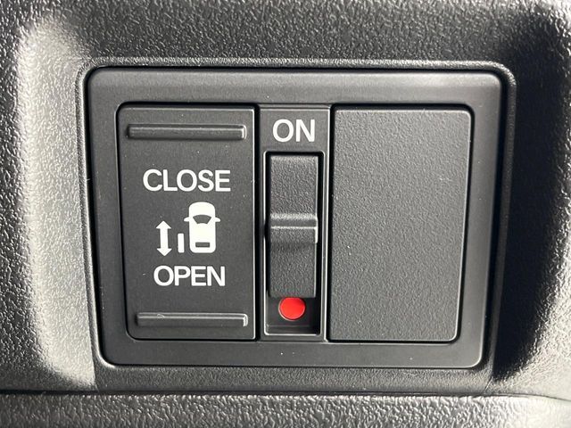 HONDA N BOX CUSTOM 4WD 2026 Image 31