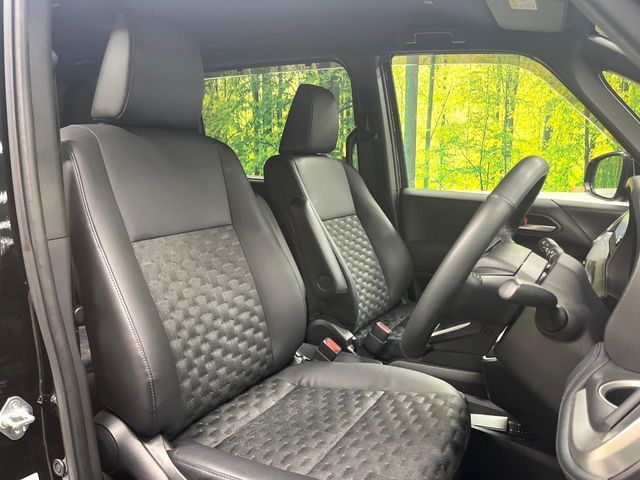 TOYOTA VOXY HYBRID 2023 Image 31