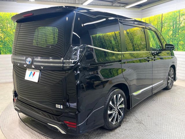 TOYOTA VOXY HYBRID 2023 Image 31