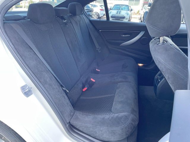 BMW 3SERIES SEDAN 2017 Image 31