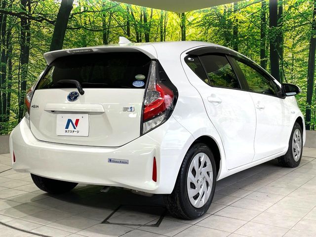 TOYOTA AQUA 2018 Image 31