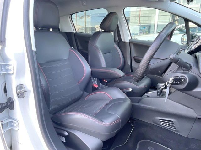 PEUGEOT 208 2019 Image 31