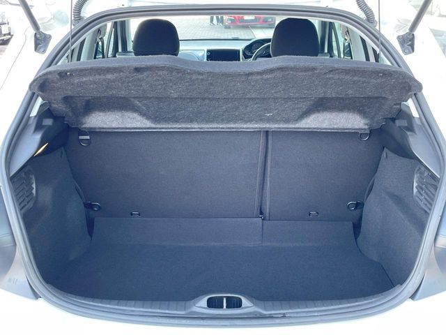 PEUGEOT 208 2019 Image 31