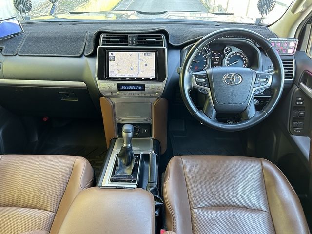 TOYOTA LANDCRUISER PRADO 2022 Image 31