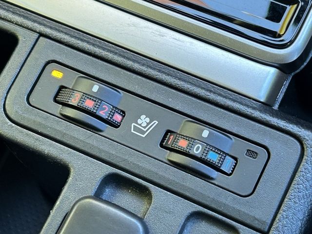 TOYOTA LANDCRUISER PRADO 2022 Image 31