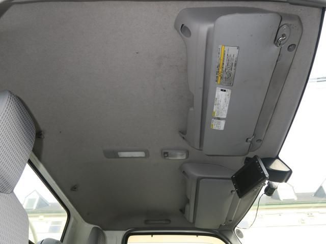 HINO DUTRO 2018 Image 31