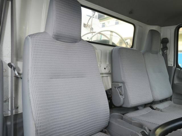 HINO DUTRO 2018 Image 31