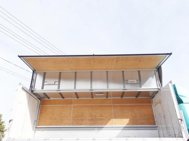 MITSUBISHI FUSOU FIGHTER 2012 Image 31