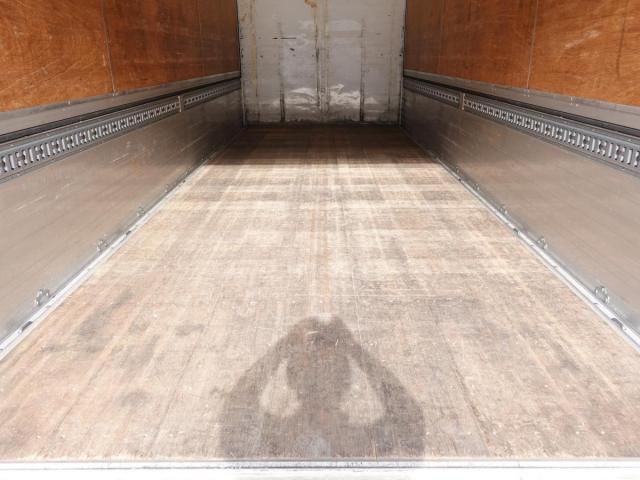 MITSUBISHI FUSOU FIGHTER 2012 Image 31