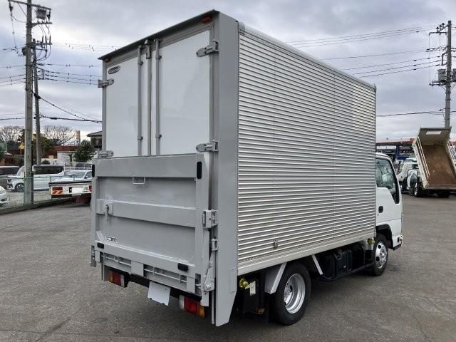 ISUZU ELF 2018 Image 31