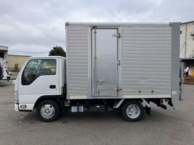 ISUZU ELF 2018 Image 31