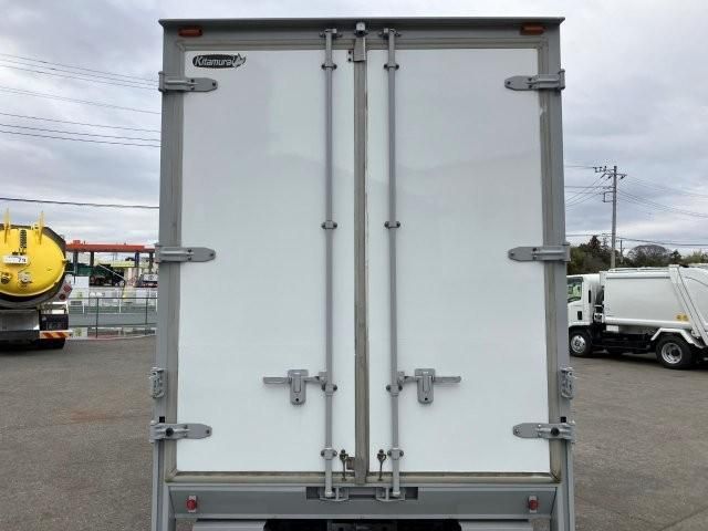 ISUZU ELF 2018 Image 31