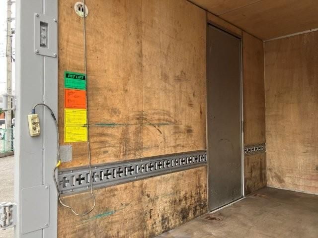 ISUZU ELF 2018 Image 31