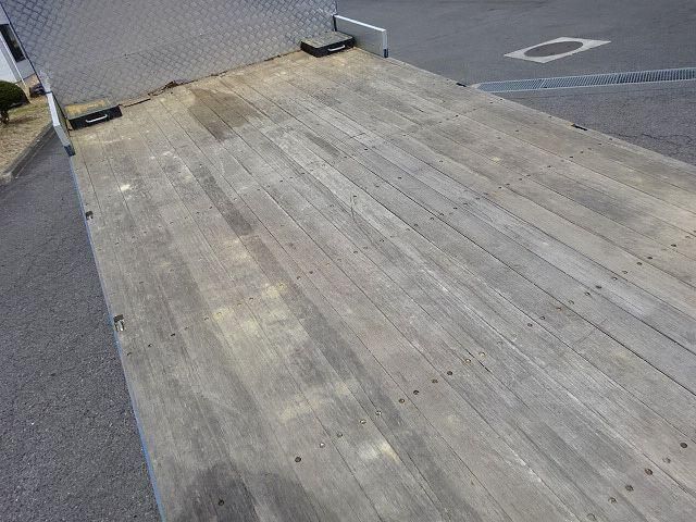 NISSAN DIESEL QUON 2022 Image 31