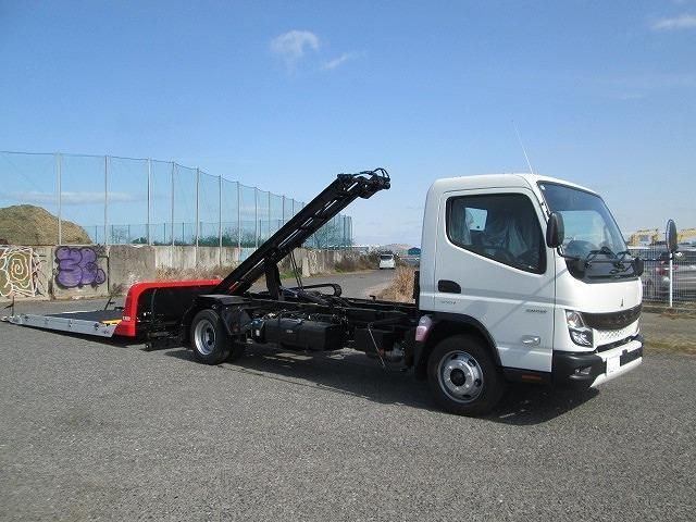 MITSUBISHI CANTER 2025 Image 31
