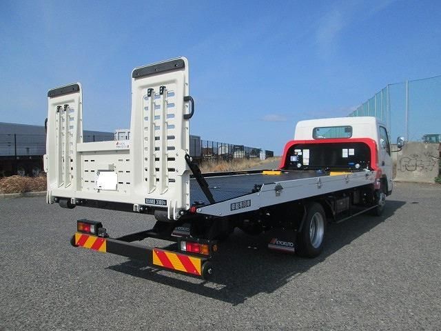 MITSUBISHI CANTER 2025 Image 31