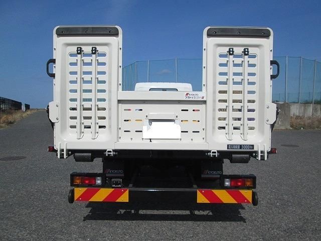 MITSUBISHI CANTER 2025 Image 31