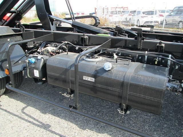 MITSUBISHI CANTER 2025 Image 31