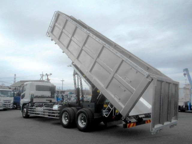 MITSUBISHI FUSOU SUPER GREAT 2017 Image 31