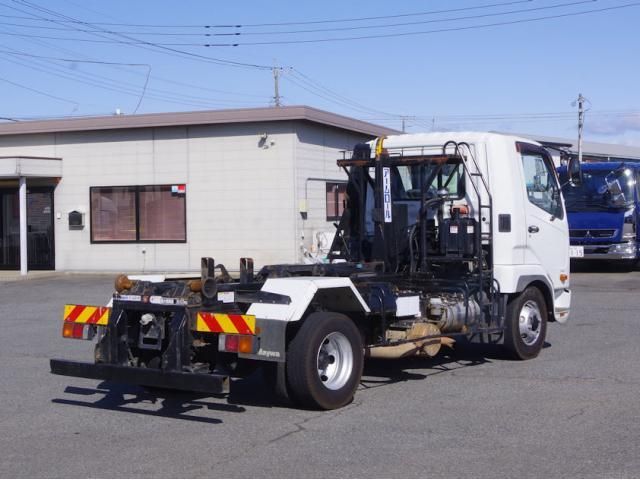 MITSUBISHI FUSOU FIGHTER 2016 Image 31