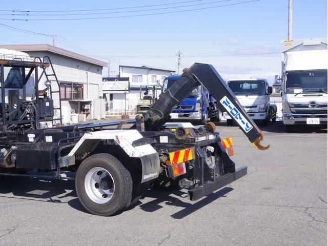 MITSUBISHI FUSOU FIGHTER 2016 Image 31