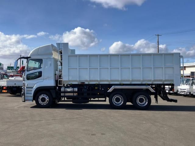 MITSUBISHI FUSOU SUPER GREAT 2025 Image 31