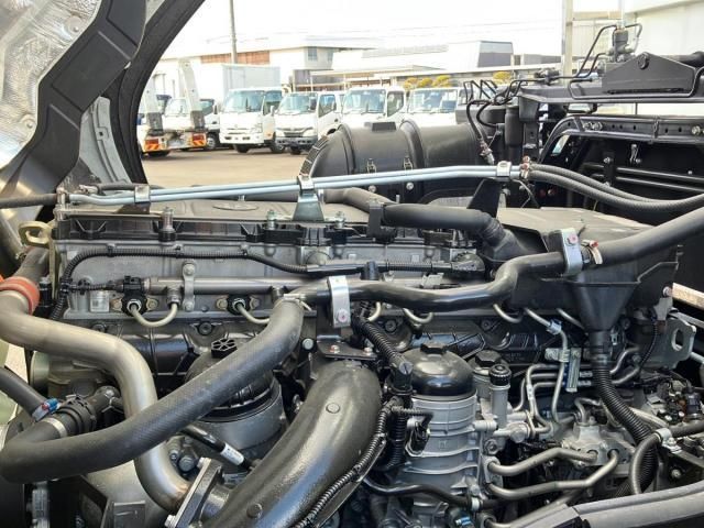 MITSUBISHI FUSOU SUPER GREAT 2025 Image 31