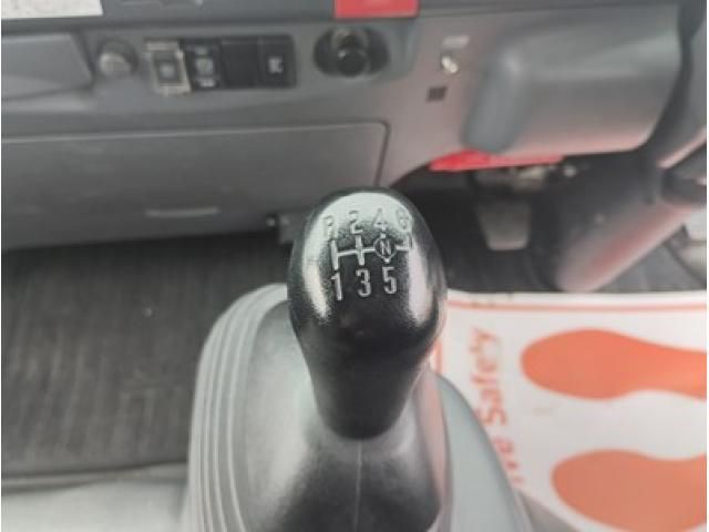 ISUZU ELF 2013 Image 31