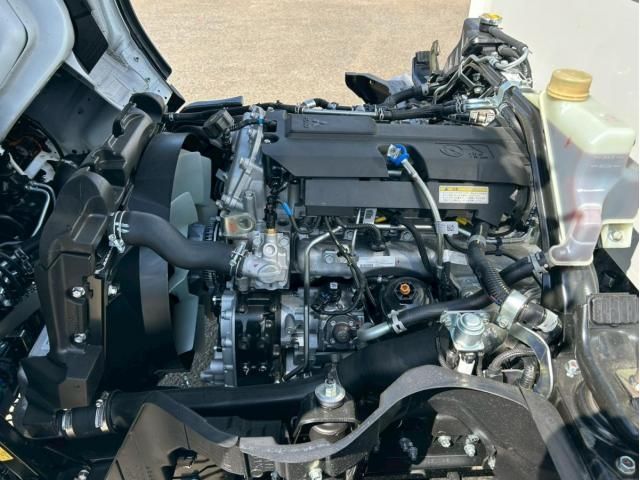 MITSUBISHI CANTER 2025 Image 31