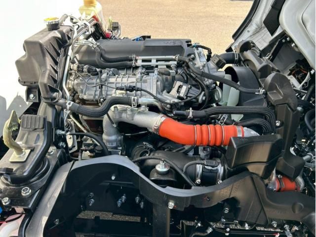 MITSUBISHI CANTER 2025 Image 31
