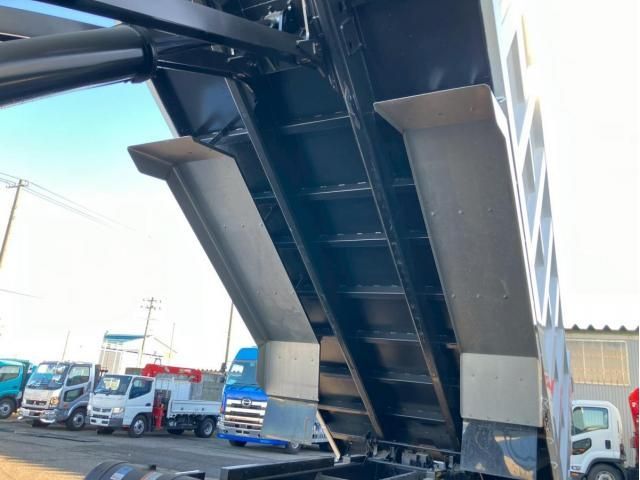 HINO PROFIA 2025 Image 31