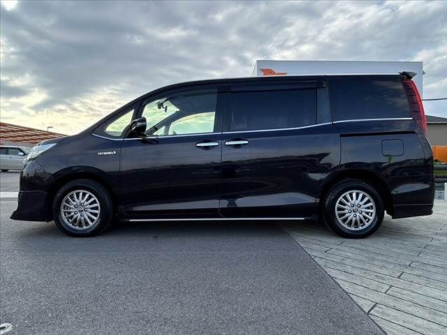 TOYOTA ESQUIRE HYBRID 2015 Image 31