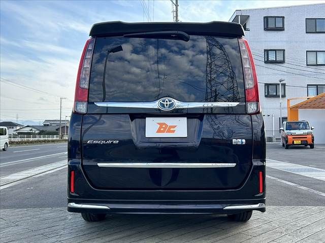 TOYOTA ESQUIRE HYBRID 2015 Image 31